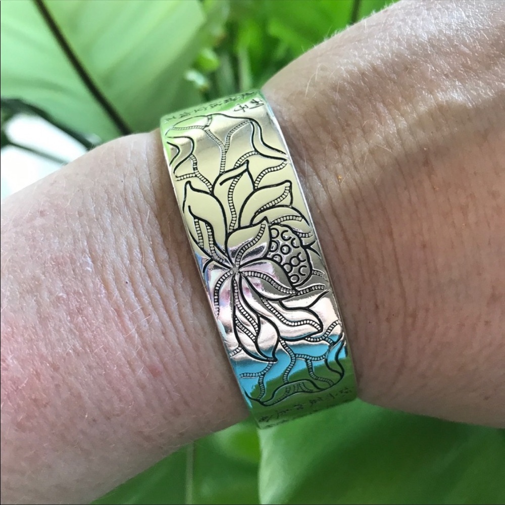 Set of 5 Heart lotus sutra blessings silver bracelets - Picture 2 of 4